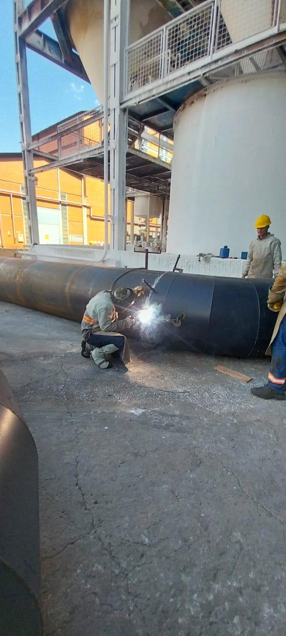 Manutenção em Caldeira 10