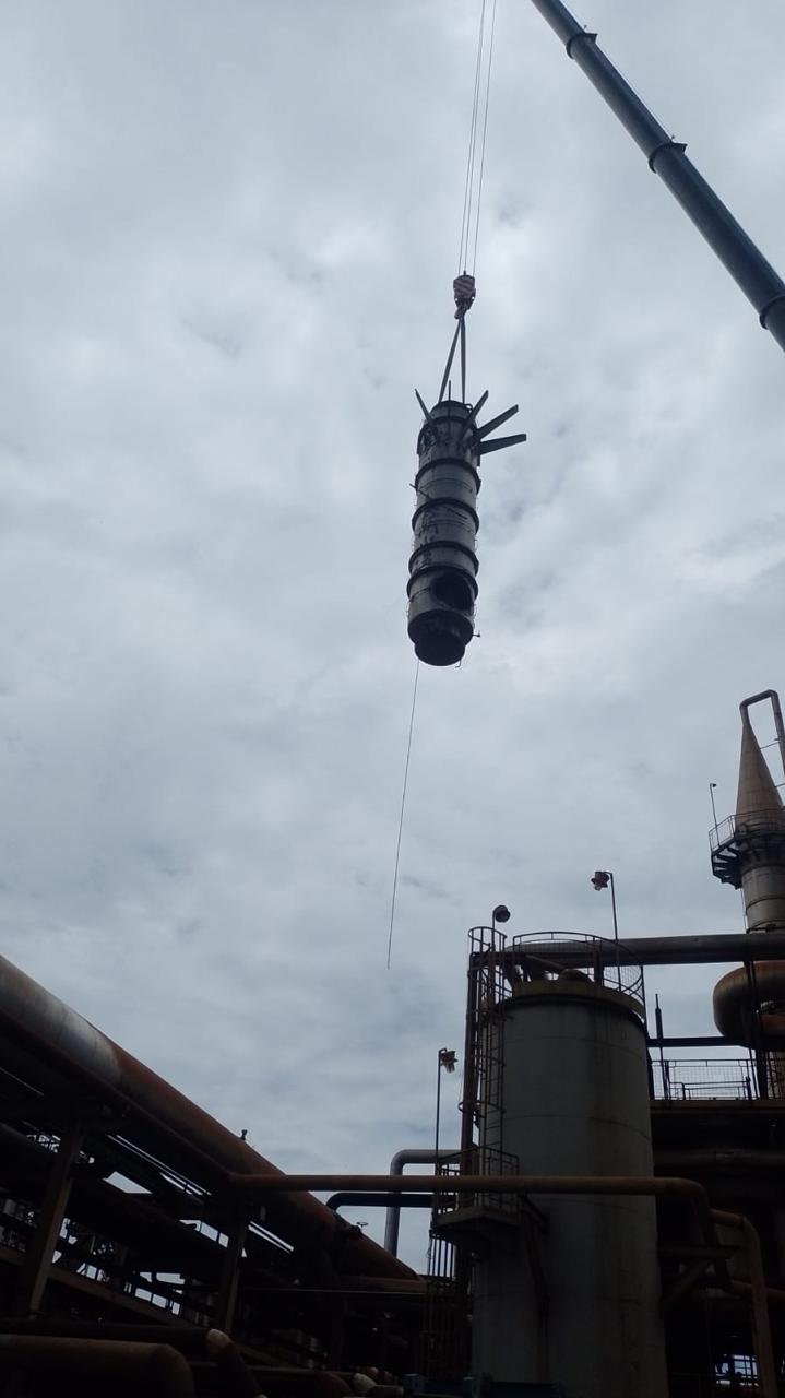 Manutenção em Caldeira 23