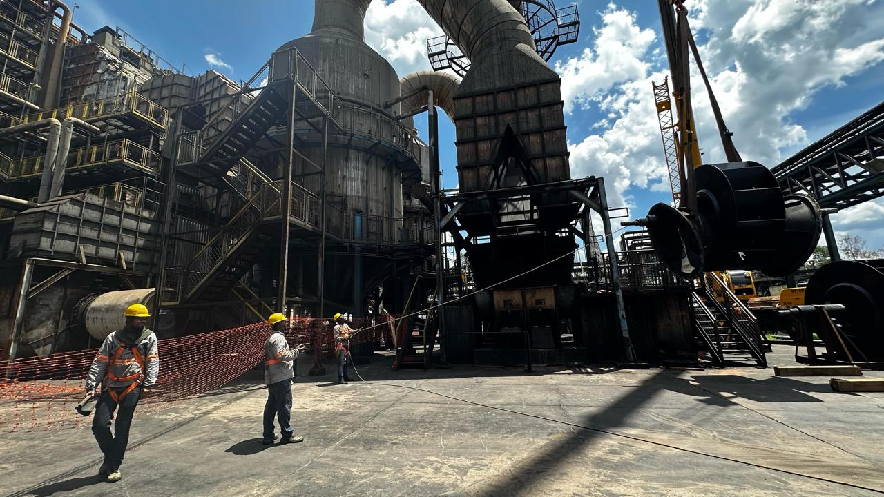 Manutenção em Caldeira 47