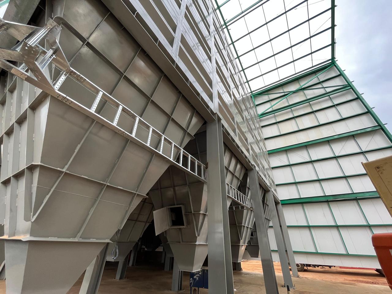 Silos de Armazenamento de Milho 13